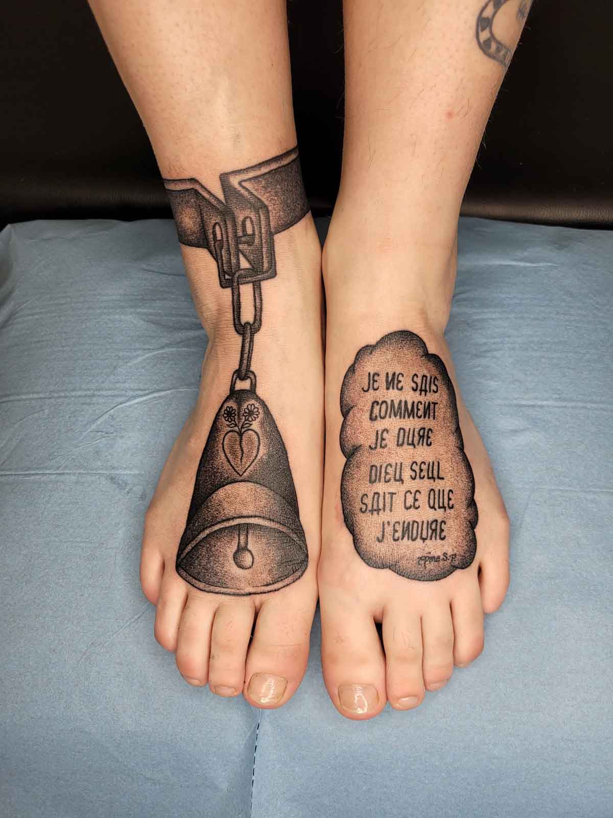 paris-13-tattoo-expo-niglo-de-la-calle-pieds