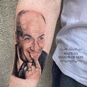 paris-13-tattoo-expo-matilda-manor-of-skin-louis-de-funes